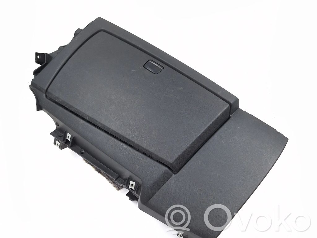 Glove box   7124554,712455414,712455414,0000303386,00944330000,2057308,PU27382