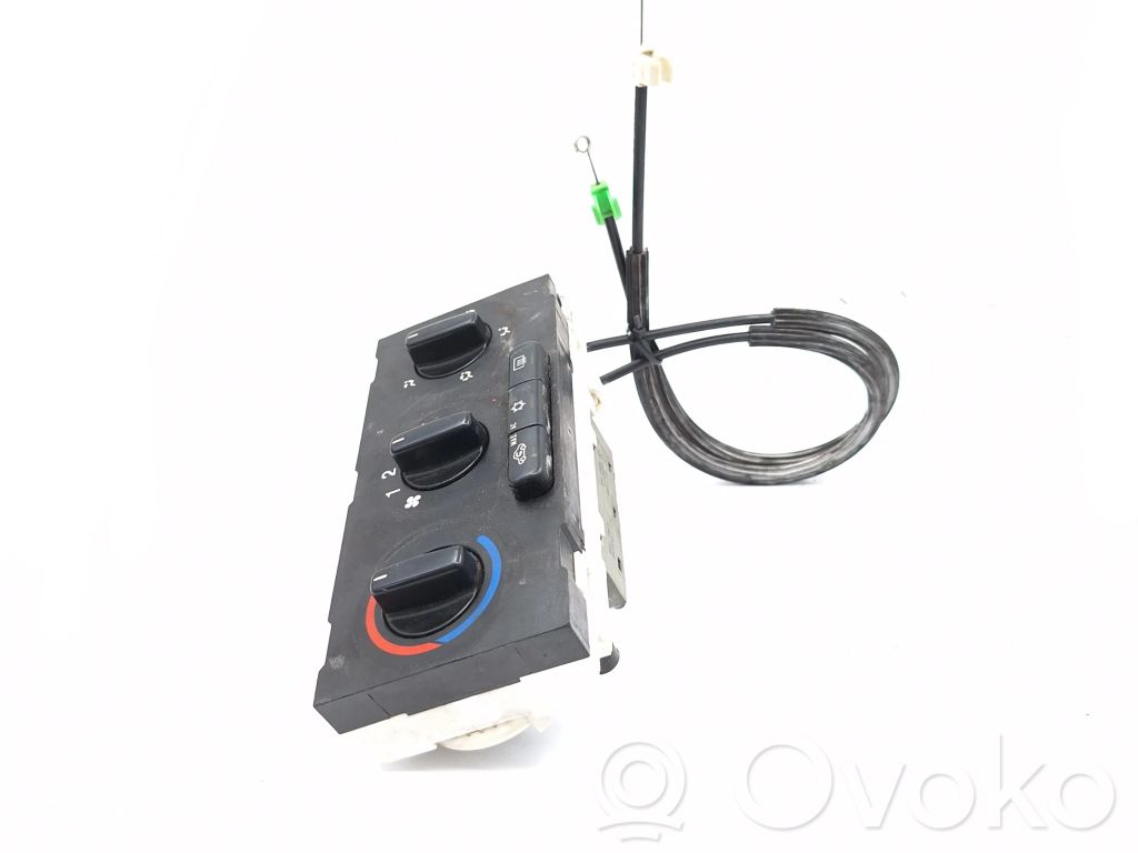 Opel Astra G Oro kondicionieriaus/ klimato/ pečiuko valdymo blokas (salone) 