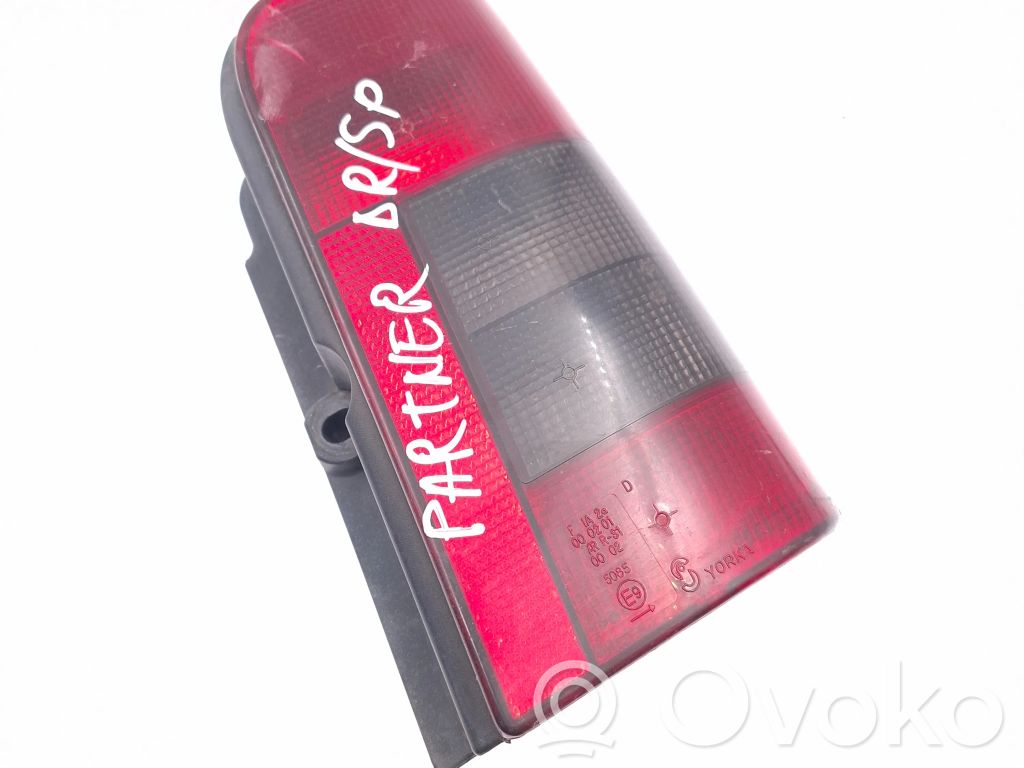 Peugeot Partner Rear corner (parking) light 