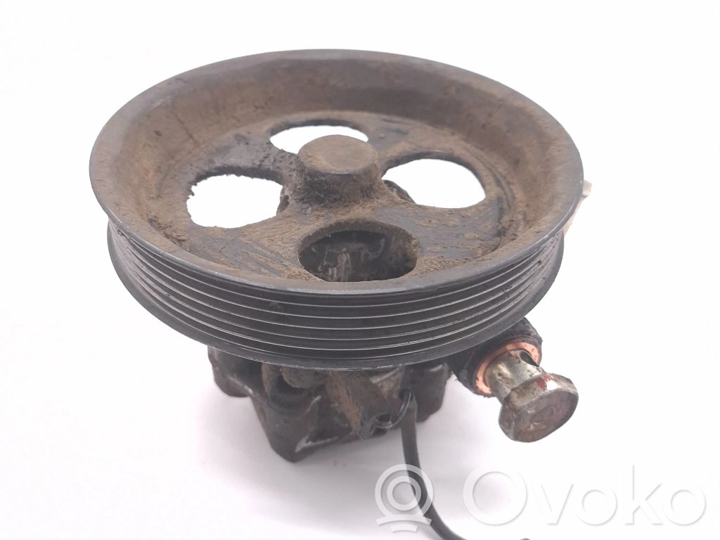 Mitsubishi L200 Power steering pump 