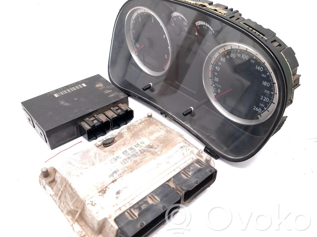 Volkswagen Bora Kit cu ECU motor și set închidere uși 