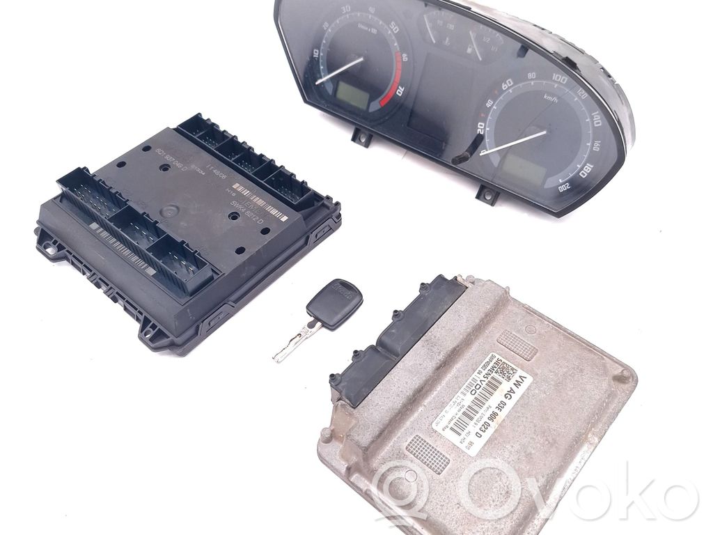 Skoda Fabia Mk1 (6Y) Komputer / Sterownik ECU i komplet kluczy 
