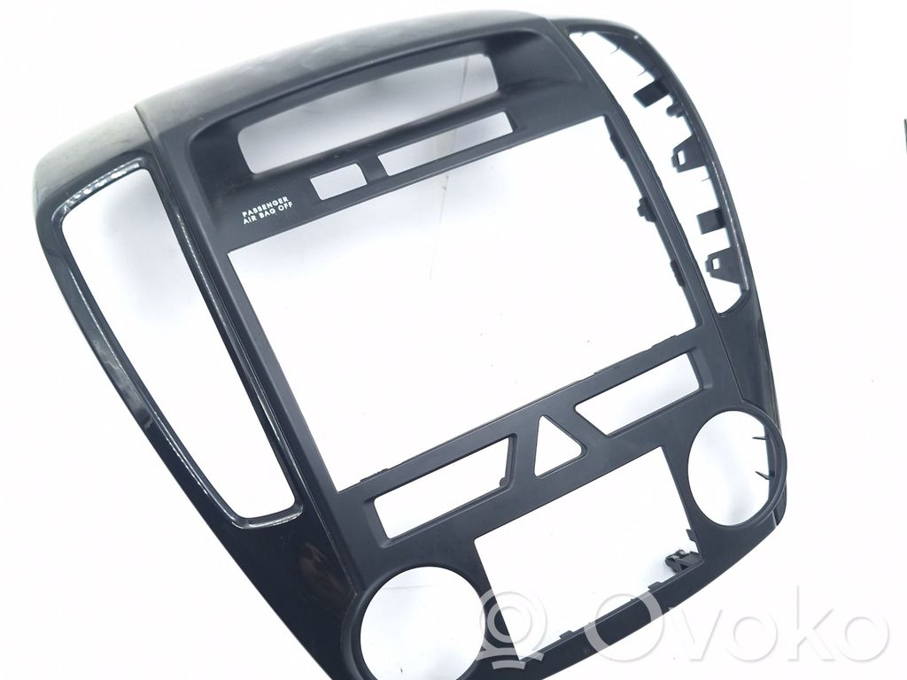 KIA Pro Cee'd I Center console 