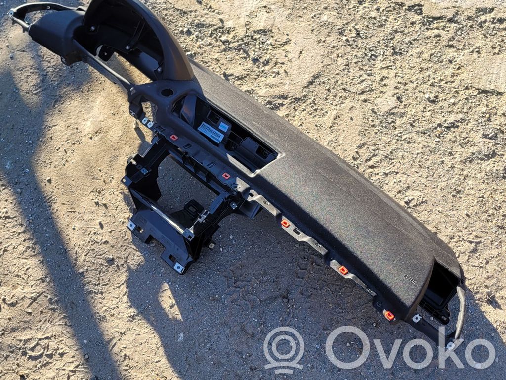 BMW 1 E81 E87 Tableau de bord 