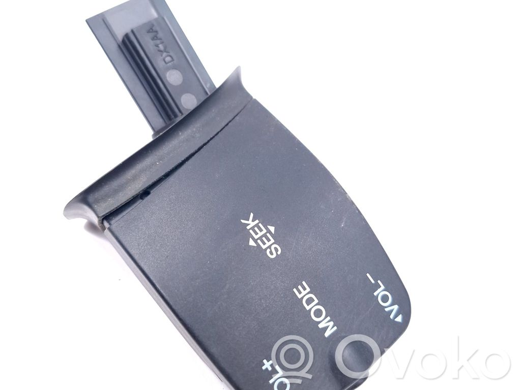 Ford Focus Multifunctional control switch/knob 
