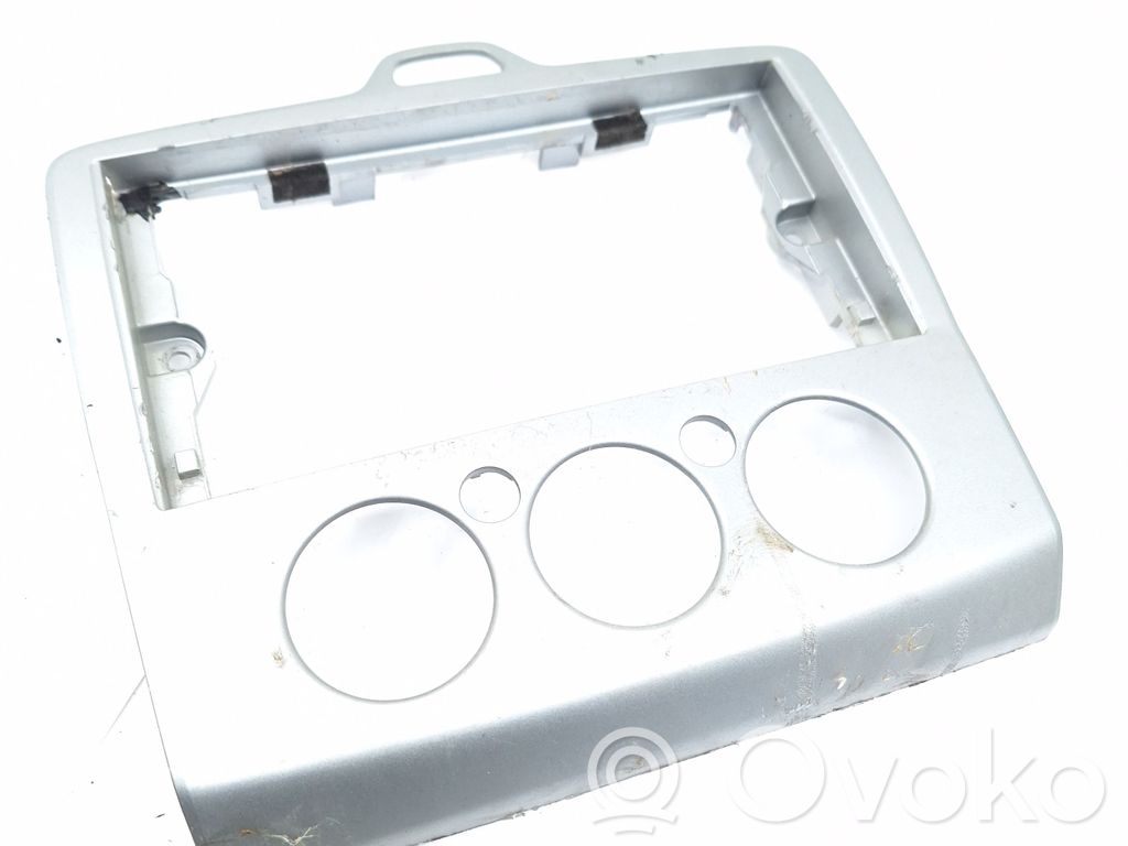 Center console   4M5118522ADW,4M5118522ADW