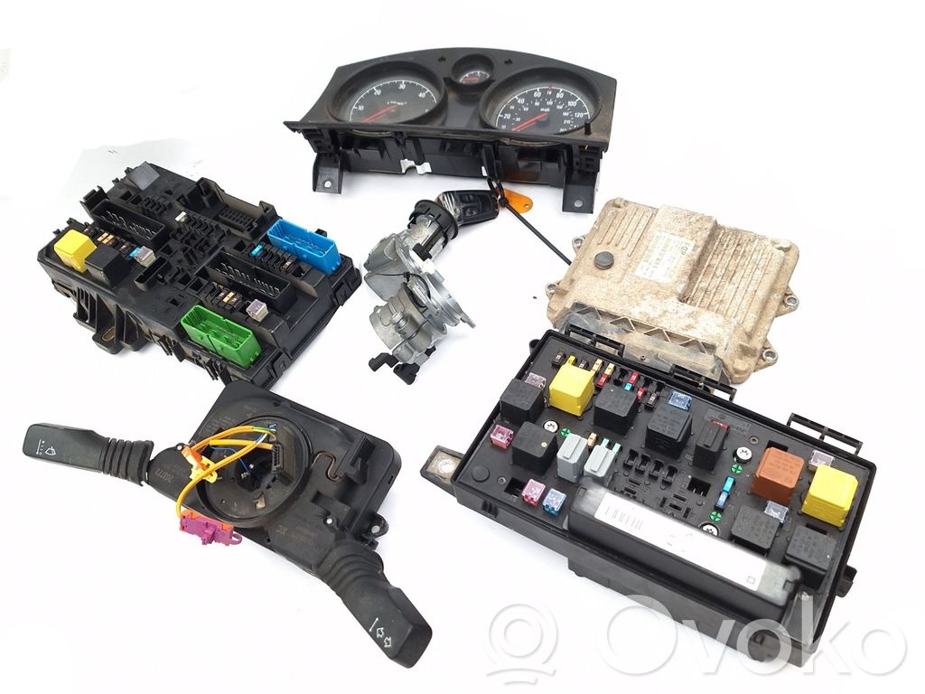 Opel Astra H Engine ECU kit and lock set 