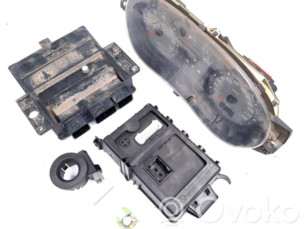 Renault Clio II Engine ECU kit and lock set 