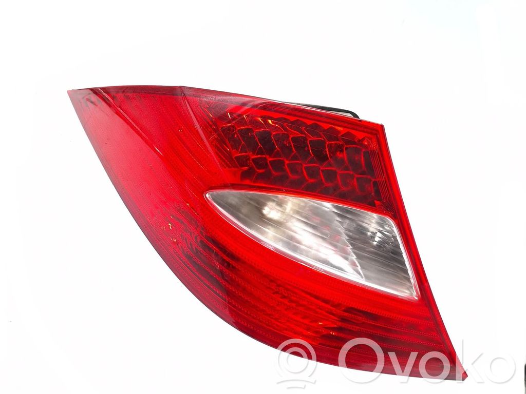 Mercedes-Benz CLS C219 Takavalon osa 