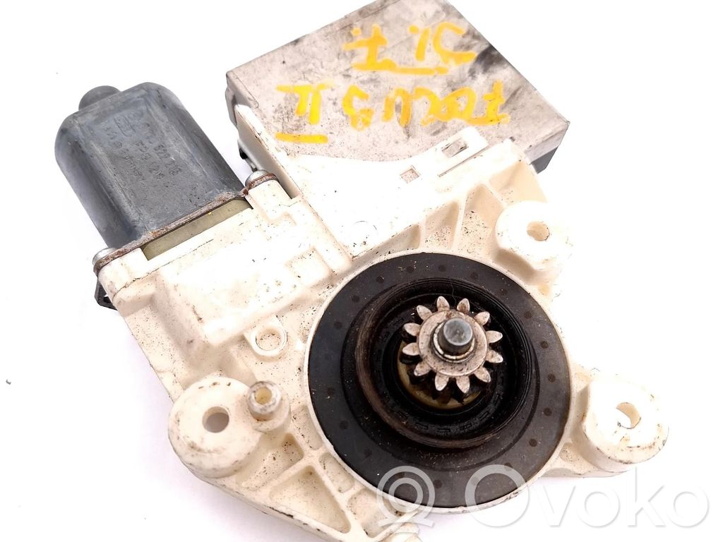 Ford Focus Front door window regulator motor 
