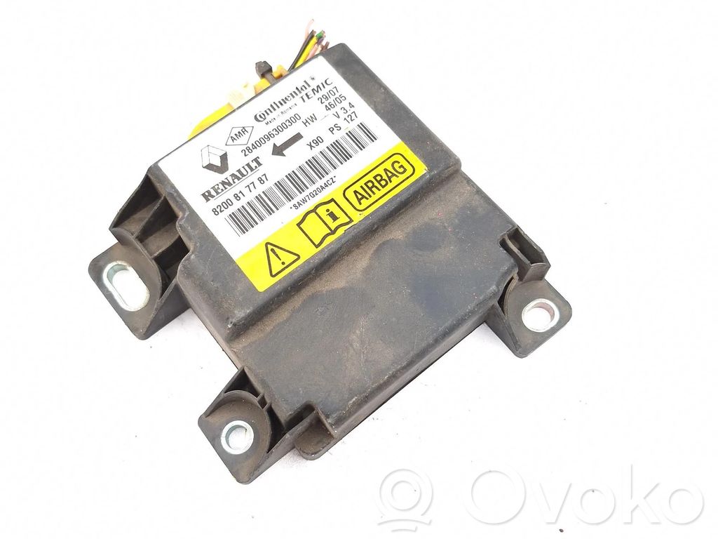 Dacia Logan I Airbag control unit/module 
