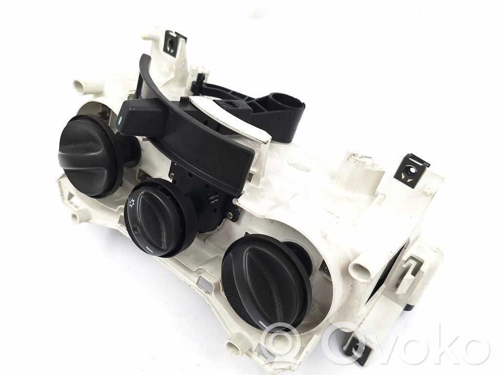 Ford Focus Ilmastoinnin ohjainlaite 