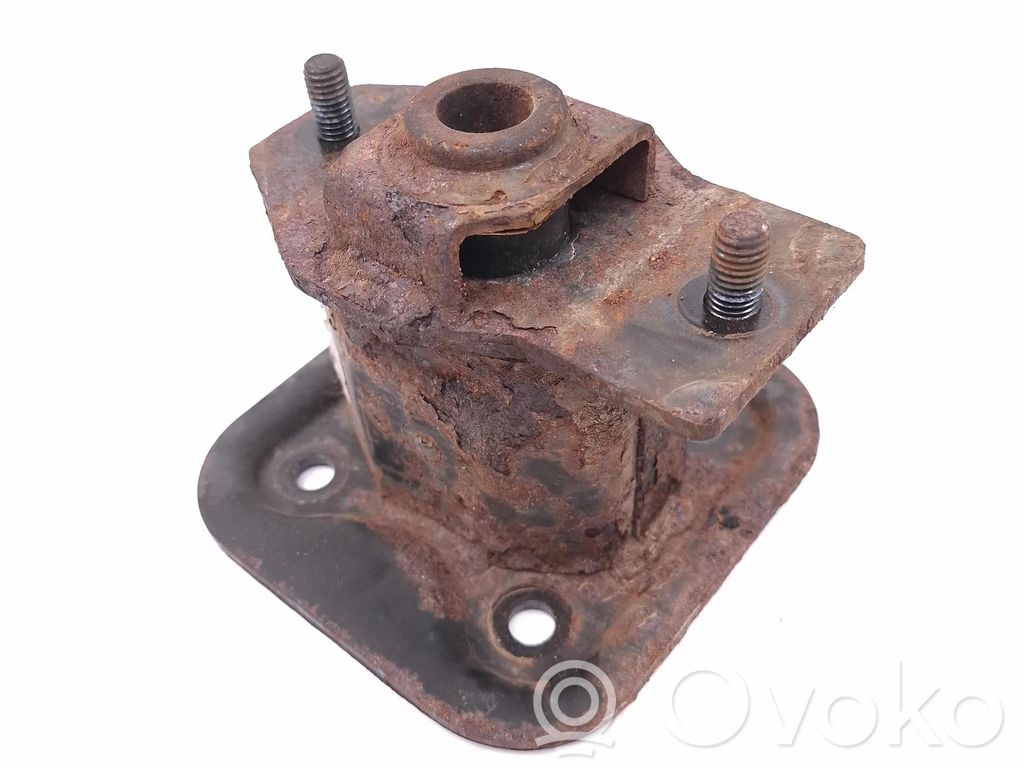 BMW 5 E60 E61 Galinis sustiprinimas bamperio 