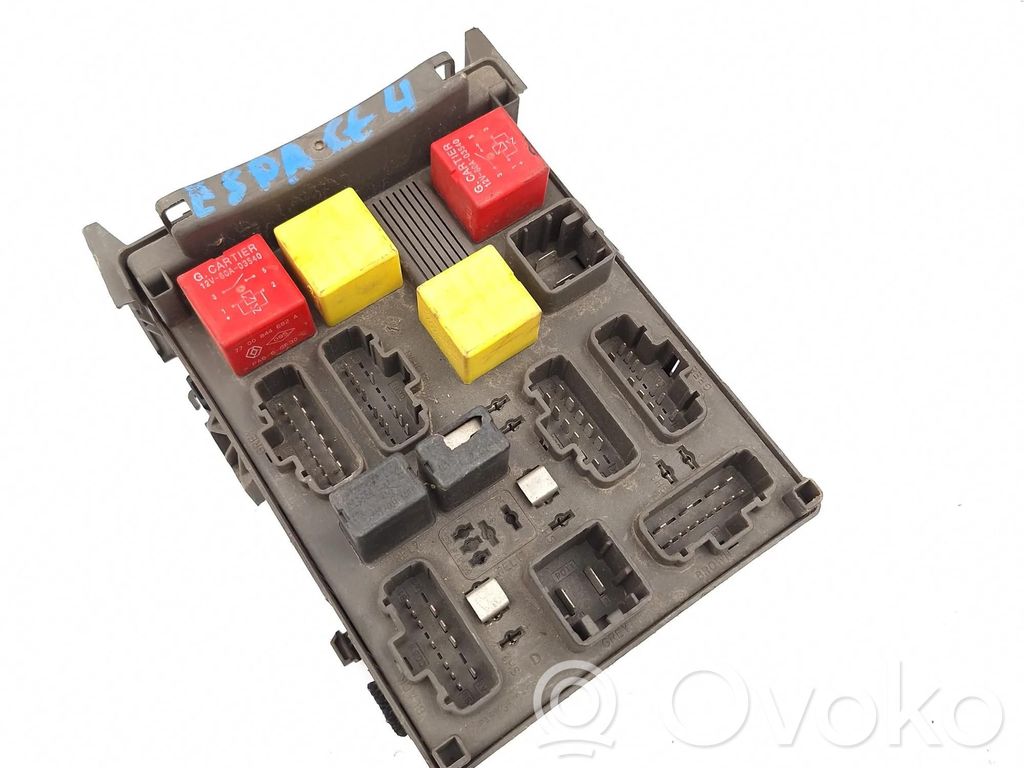 Fuse module   8200315964,216532951,10268628,12V60A03540,281148448A,7700844682A,AV1100