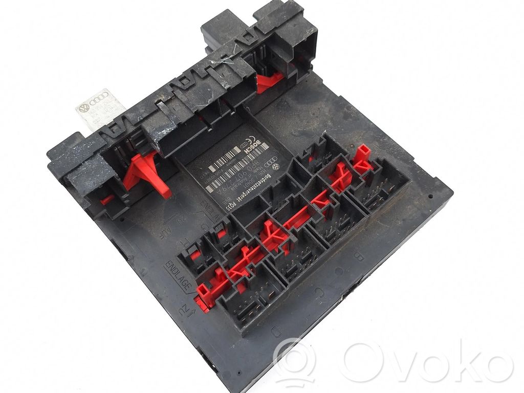 Moduł / Sterownik komfortu   8P0907279A,F005V00219,00033578,010503030911,0332201102,1K0951253,38317,H26S0401