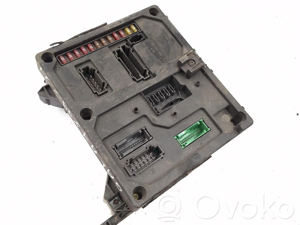 Ford Galaxy Fuse module 