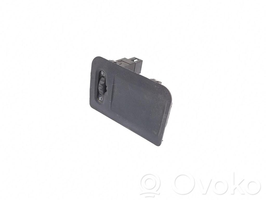 Renault Clio II Headlight level adjustment motor 