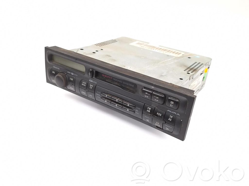 Seat Toledo II (1M) Panel / Radioodtwarzacz CD/DVD/GPS 
