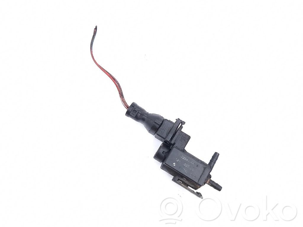 BMW 7 E65 E66 Elektromagnētisks vārsts 
