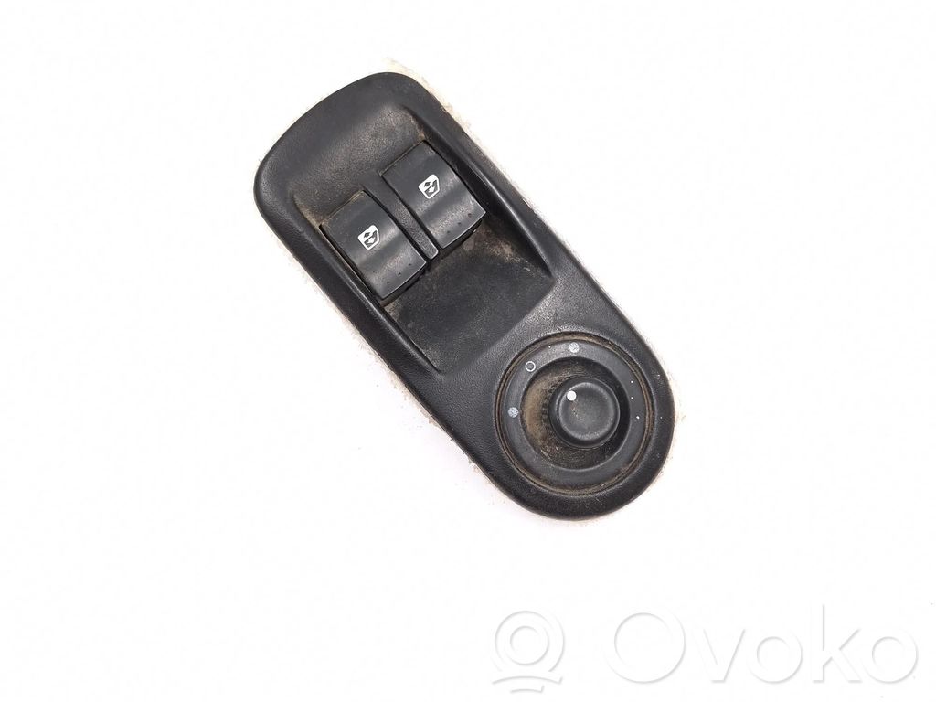 Electric window control switch   8200206602,33385X,NONE