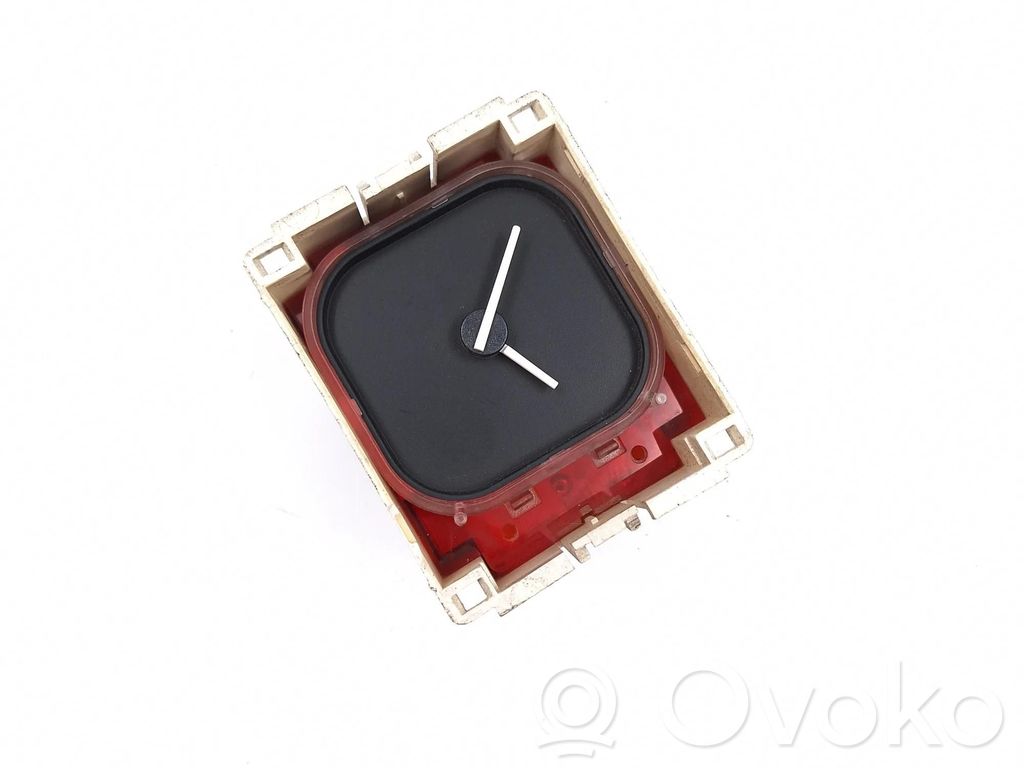 Uhr   1376906,13769036213,303193158K
