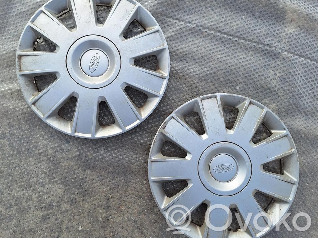 Ford Focus Ohjauspyörän mutterin suojakansi 
