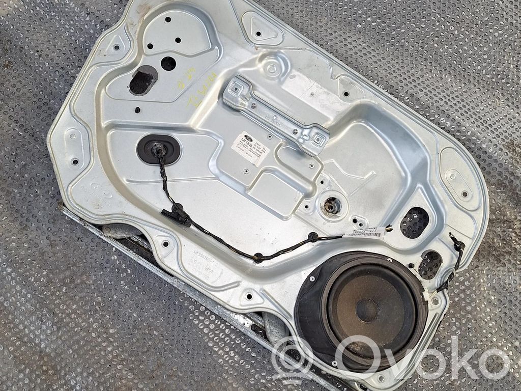 Ford Focus Podnośnik szyby drzwi z silniczkiem 