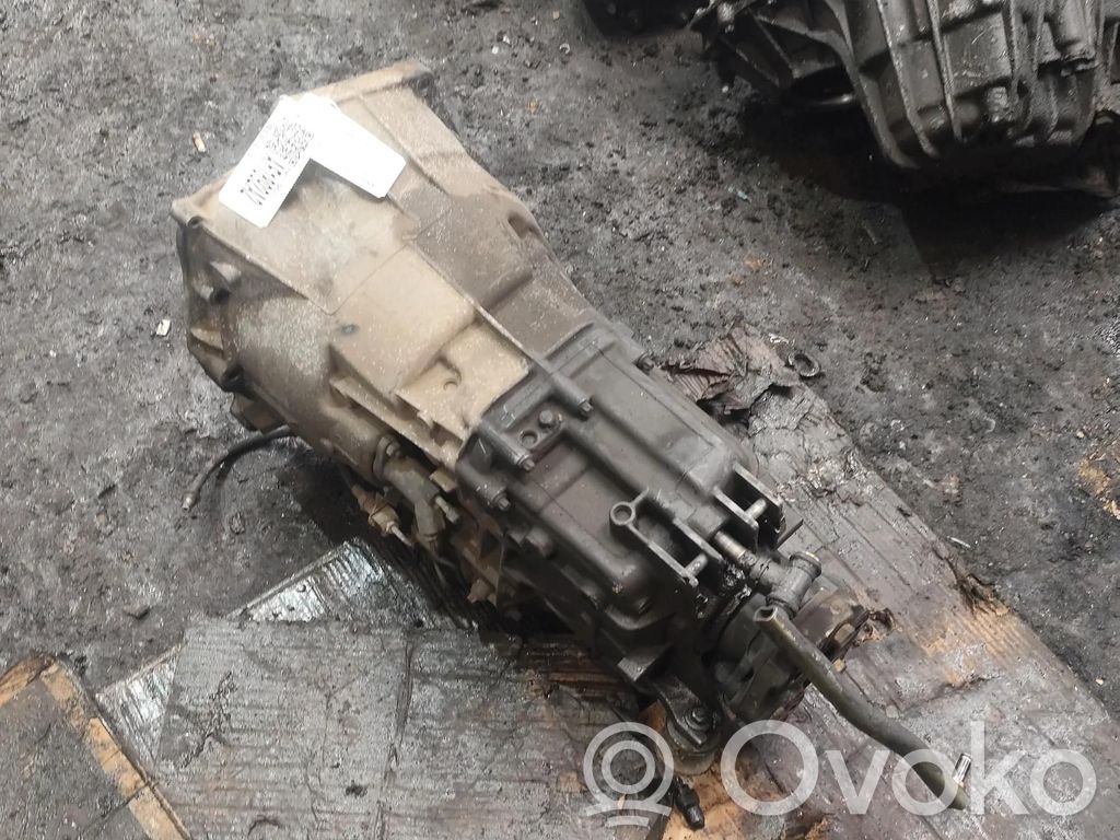 BMW 3 E46 Mechaninė 5 pavarų dėžė 