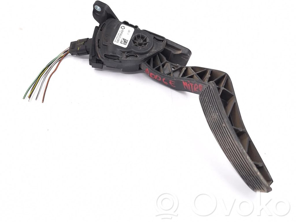 Dodge Nitro Accelerator throttle pedal 