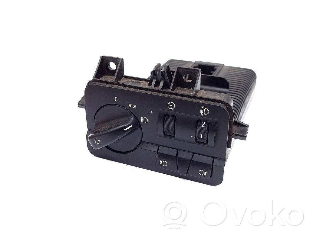 Light switch   6919829,6919829,037239051,0054631