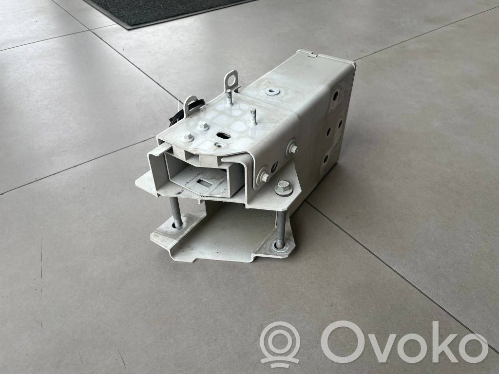 Volvo V60 Front bumper shock/impact absorber 