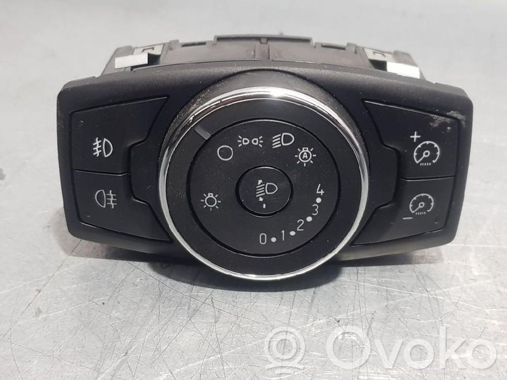 Ford Focus Light switch 