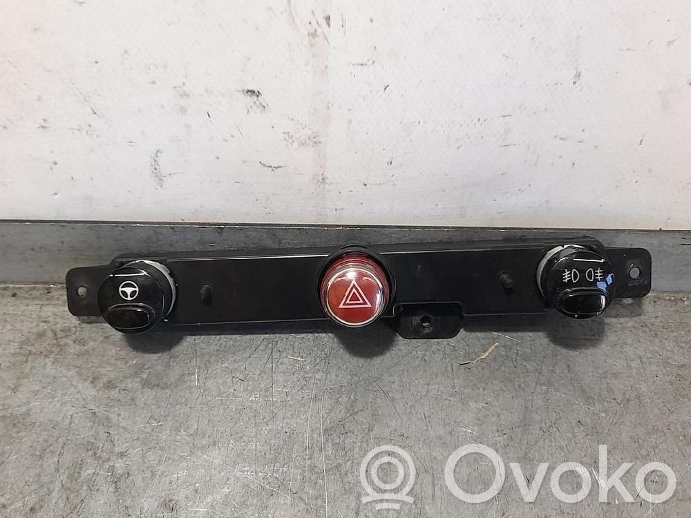 Fiat 500 Hazard light switch 