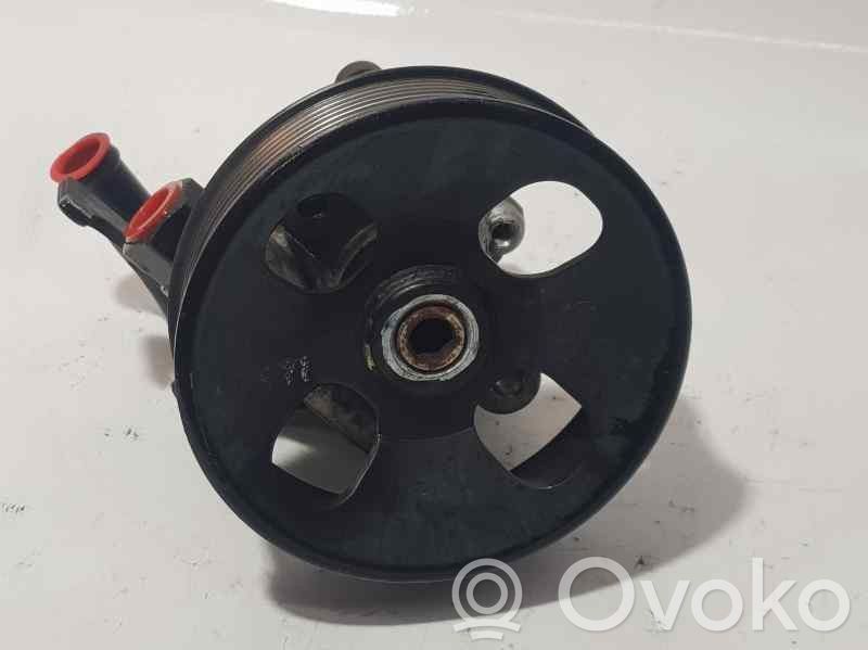 Ohjaustehostimen pumppu   571003E020