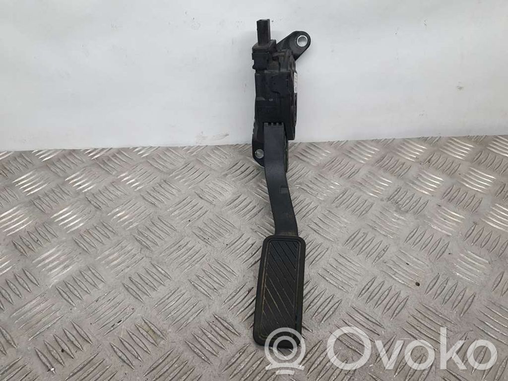 Akseleratora pedālis   E3B19F836A3A,6PV01274101