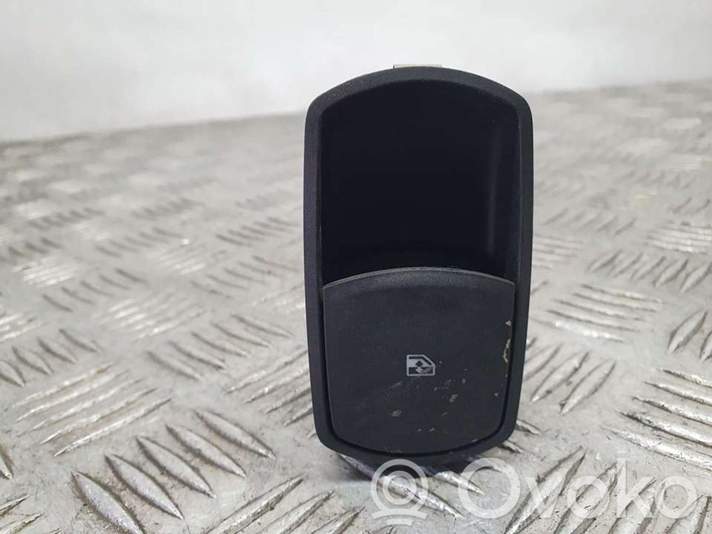 Electric window control switch   13430018,315625731