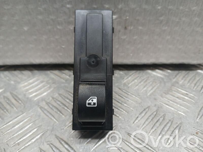 Fiat Tipo Przyciski szyb 