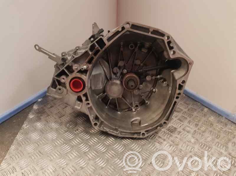 Nissan Pulsar Scatola del cambio manuale a 5 velocità 