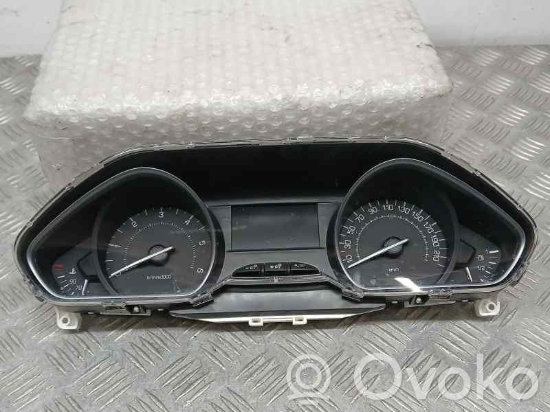 Peugeot 208 I Vitezometru (grup de instrumente) 