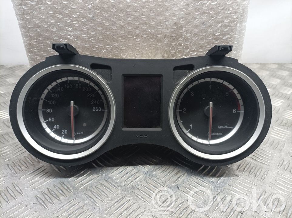 Alfa Romeo 159 Geschwindigkeitsmesser Cockpit 