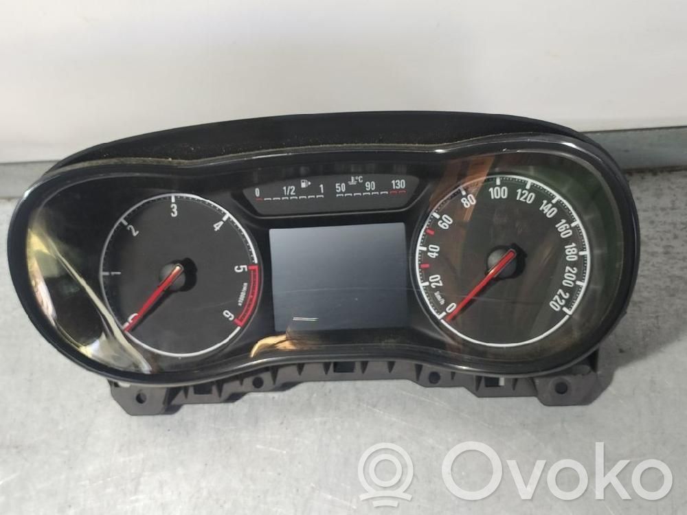 Opel Corsa E Nopeusmittari (mittaristo) 