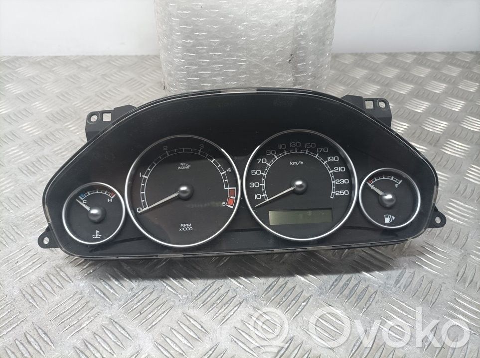 Jaguar X-Type Speedometer (instrument cluster) 