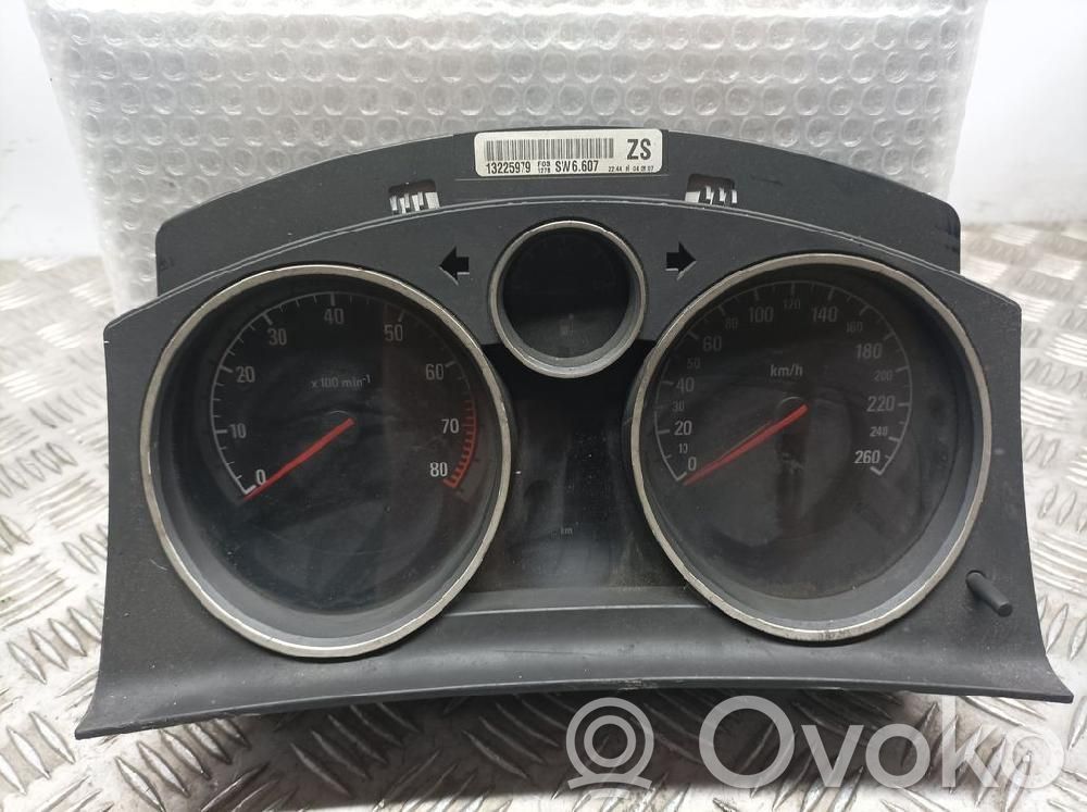 Opel Astra H Tachimetro (quadro strumenti) 