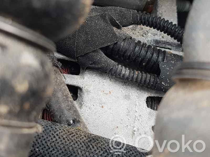 Opel Corsa F Generatore/alternatore 