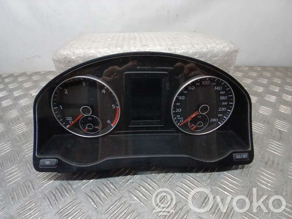 Volkswagen Scirocco Speedometer (instrument cluster) 