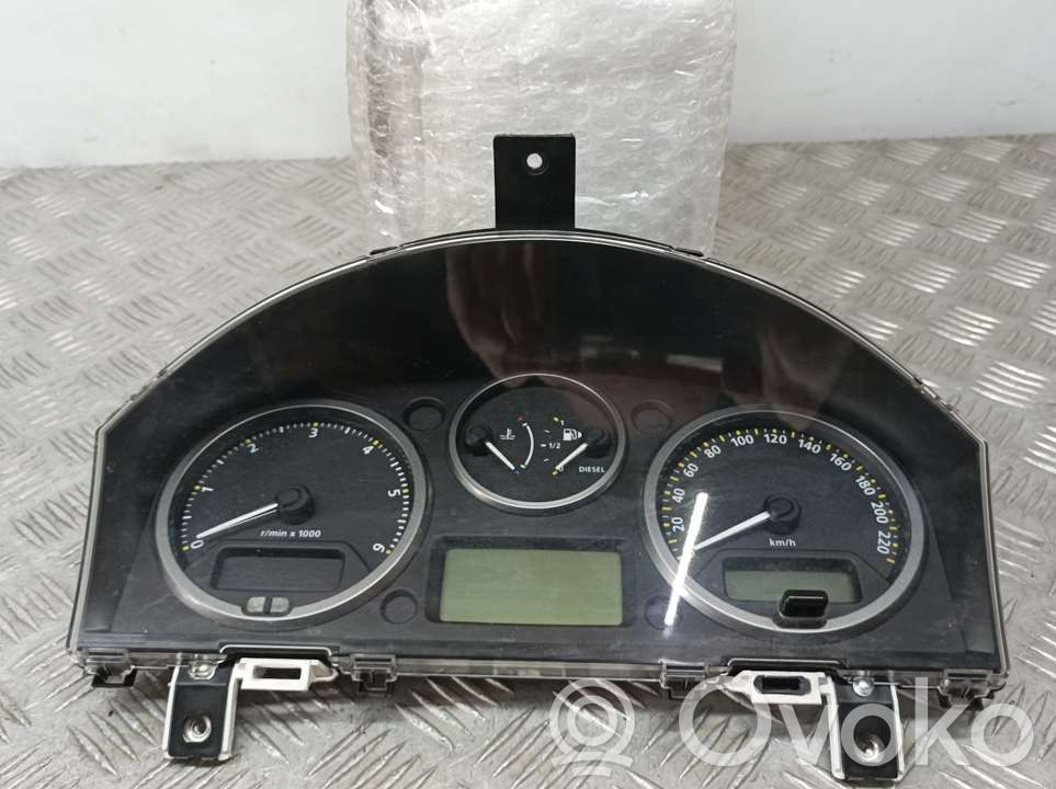 Land Rover Freelander 2 - LR2 Licznik / Prędkościomierz 