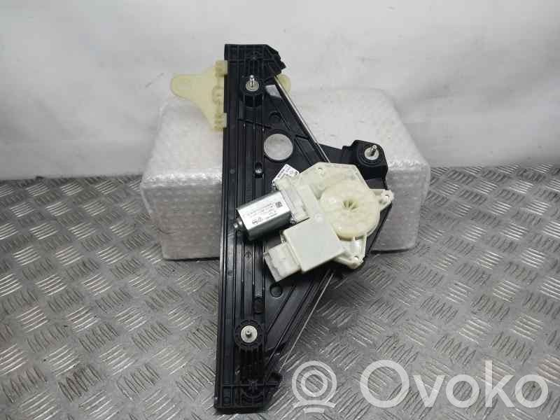 Regulador manual de la ventanilla trasera   827217837R