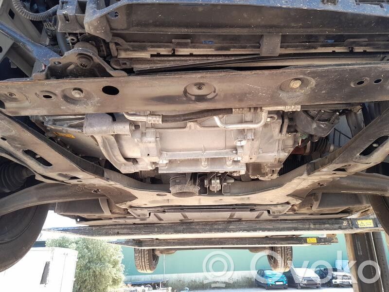 Renault Zoe Rama pomocnicza przednia 