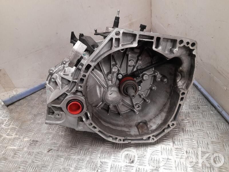 Nissan Qashqai Scatola del cambio manuale a 5 velocità 