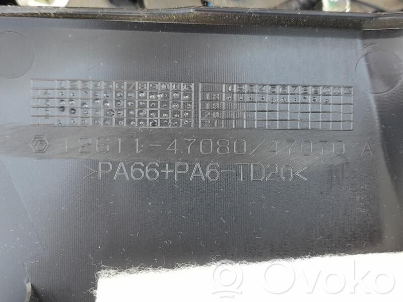 Toyota Yaris Osłona górna silnika 
